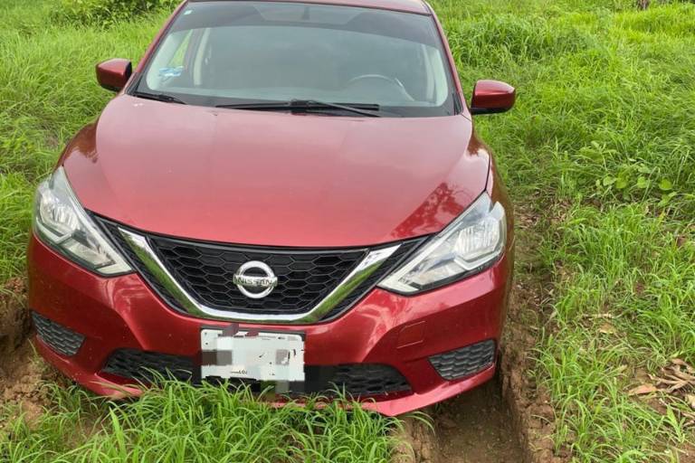 Encuentran vehículo de Heriberto, joven desaparecido en Rosario