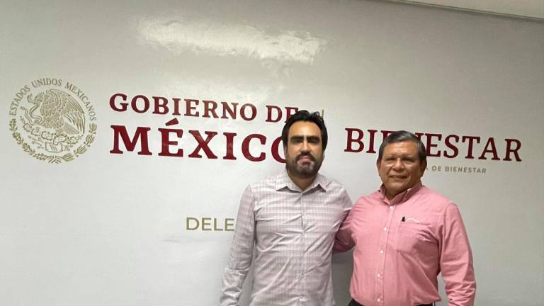 Juan de Dios Gámez Mendívil y Jaime Montes Salas, actual y ex titular de Bienestar en Sinaloa, respectivamente.