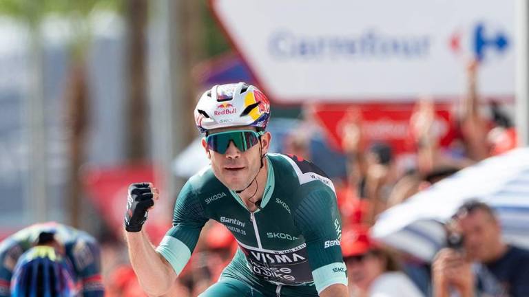 Wout van Aert se impone en la etapa 13.