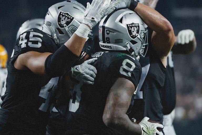 Jimmy Garoppolo regresa en la victoria de Raiders ante Packers