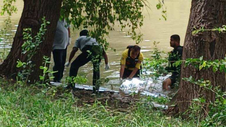 Cuerpos de auxilio rescatan en el río Sinaloa el cuerpo de Irvin, joven de 19 años, desaparecido en Guasave.