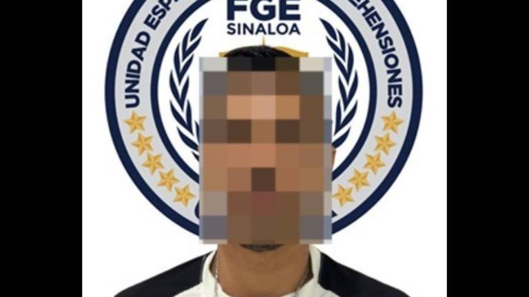 Autoridades ministeriales pusieron a disposición de un juez al presunto asaltante de comercios.