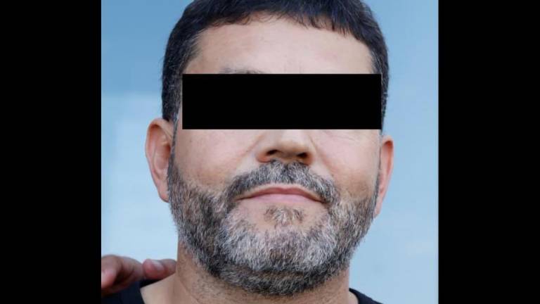 Fuerzas federales detuvieron en Mazatlán a Ricardo “N”, alias “El Tío”, junto con cinco presuntos cómplices.