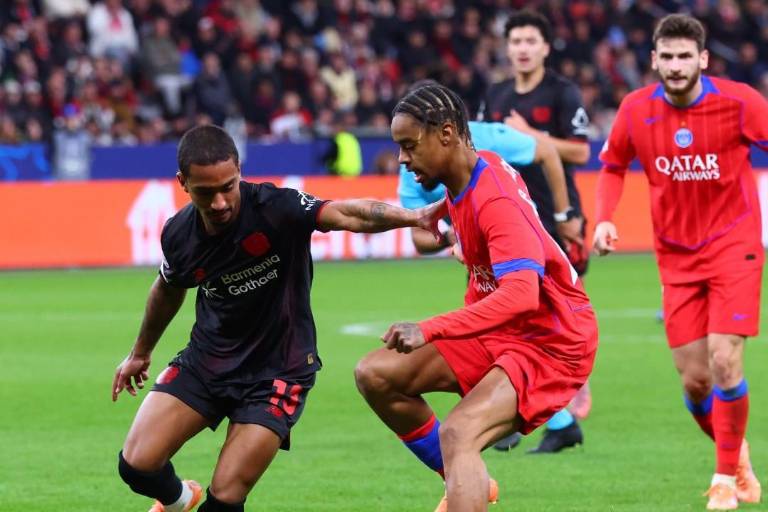 El PSG aniquila al Leverkusen en medio de dos expulsiones y un penalti fallado