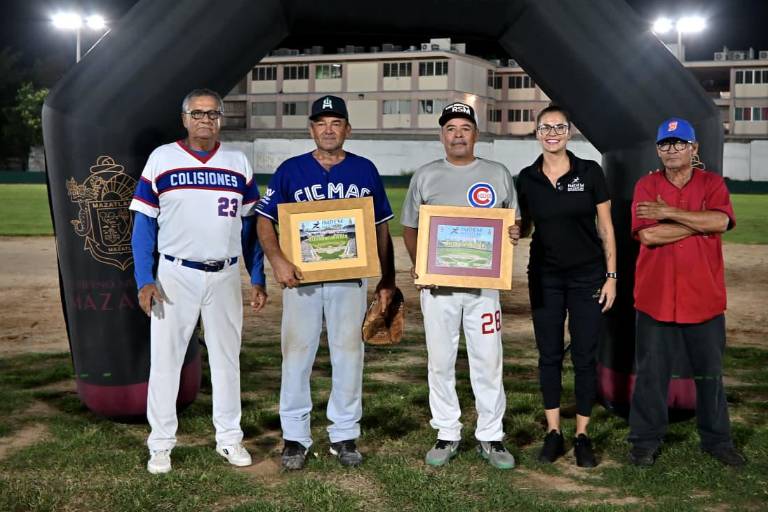 Arranca temporada 2025 de las Ligas Nocturna y Sabatina de Beisbol en Mazatlán