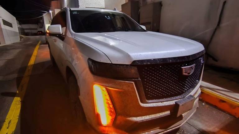 La unidad fue localizada horas después del robo, al sur de Culiacán.