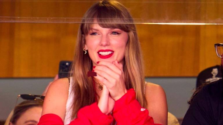 Taylor Swift sigue causando sensación dentro de la NFL, tras su supuesta relación con el jugador Travis Kelce.