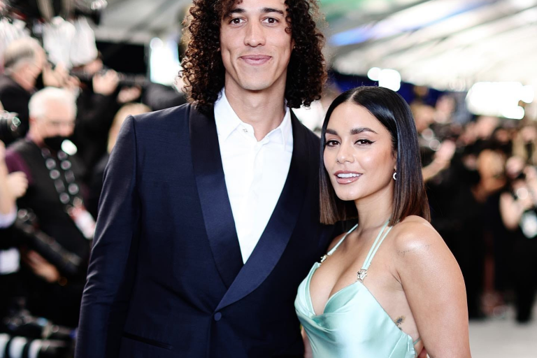 Se compromete Vanessa Hudgens con el beisbolista Cole Tucker