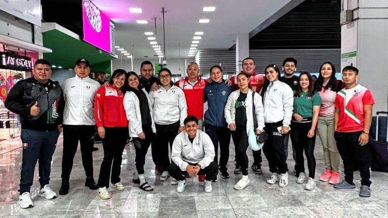 Selección nacional de halterofilia, rumbo al Campeonato Panamericano, en Venezuela.