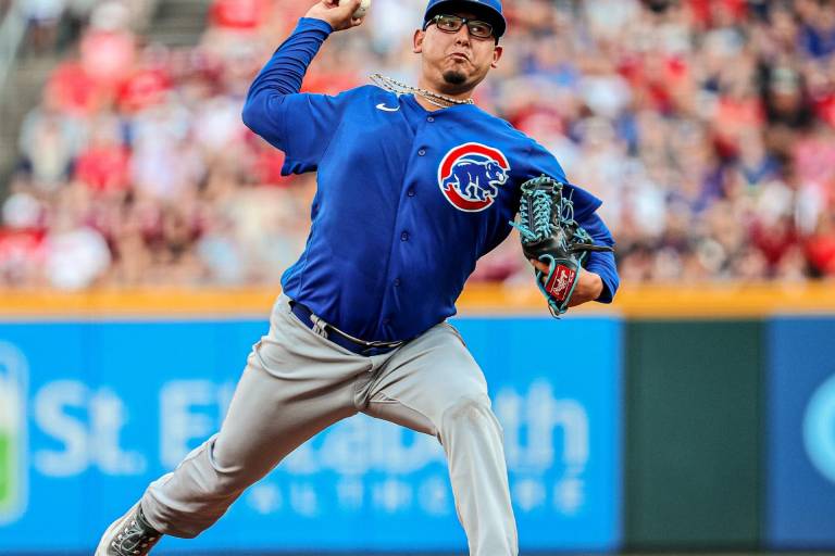 Los Rojos despiertan en la novena entrada para evitar victoria de Javier Assad