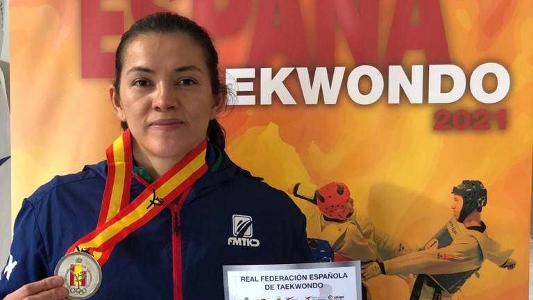 María Espinoza conquista la plata en Open de España de Taekwondo