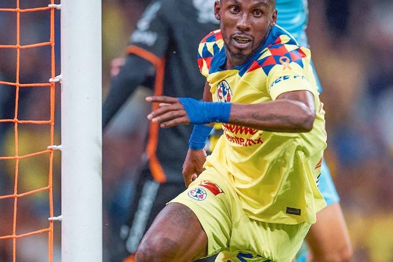 Quiñones salva al América de forma agónica y avanza a semifinales