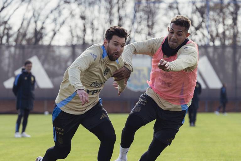 Lionel Scaloni confirmó a Messi de entrada ante Colombia