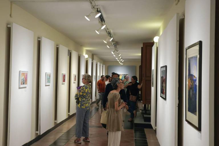 Muestra Lucila Santiago su lado intelectual en el arte