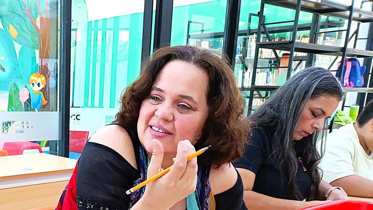 La escritora sinaloense Georgina Martínez Montaño será la titular del taller ‘Papalotes al vuelo’.