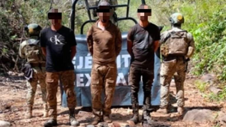 Civiles detenidos y armamento asegurado en San Ignacio tras despliegue de fuerzas federales.