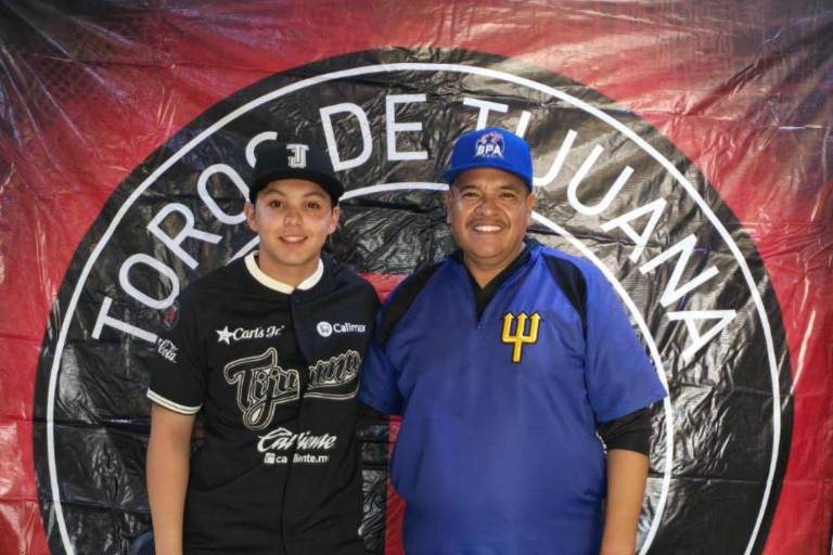 Sinaloense Carlos Buelna firma con Toros de Tijuana, de la Liga Mexicana de Beisbol