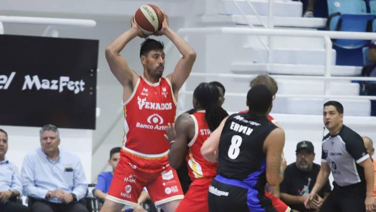 Gustavo Ayón ya viste el uniforme de Venados Basketball en la presente temporada.