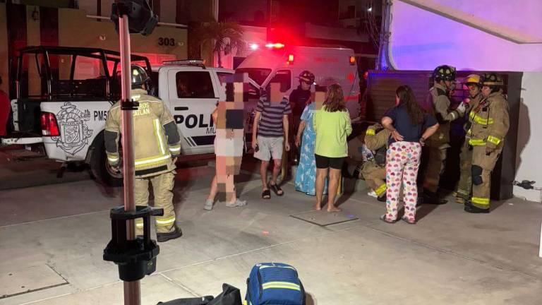 El incendio registrado en Gaviotas obligó a evacuar a 27 personas.