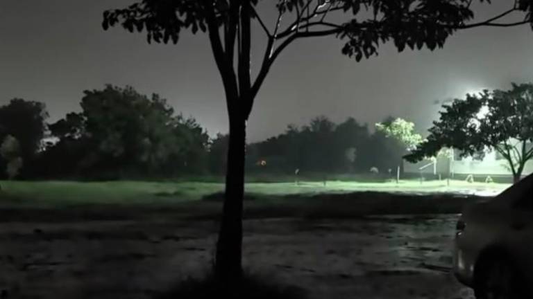 Lluvia con relámpagos y vientos se registra en Culiacán durante la madrugada.