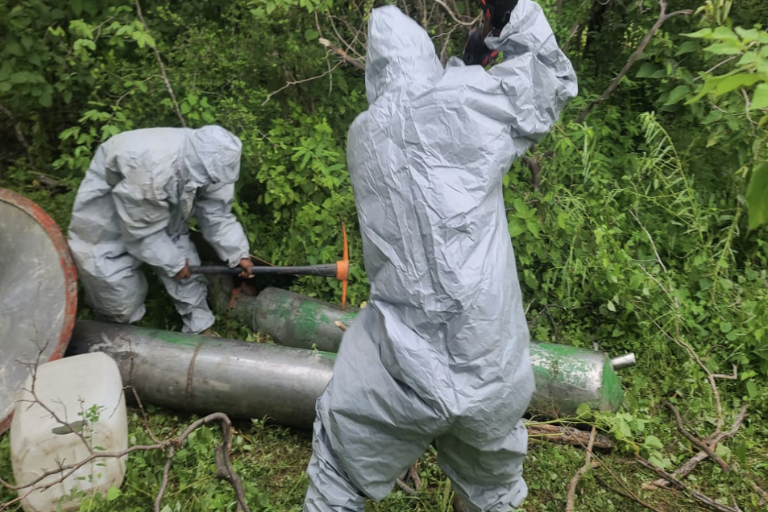 Ejército desmantela cinco laboratorios de metanfetamina en Culiacán y Cosalá