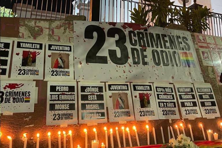 Recuerdan en velada a víctimas de odio; exigen justicia en crímenes contra comunidad LGBT