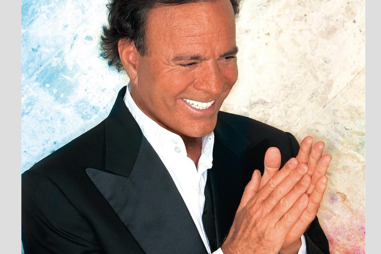 Preocupa salud del cantante Julio Iglesias