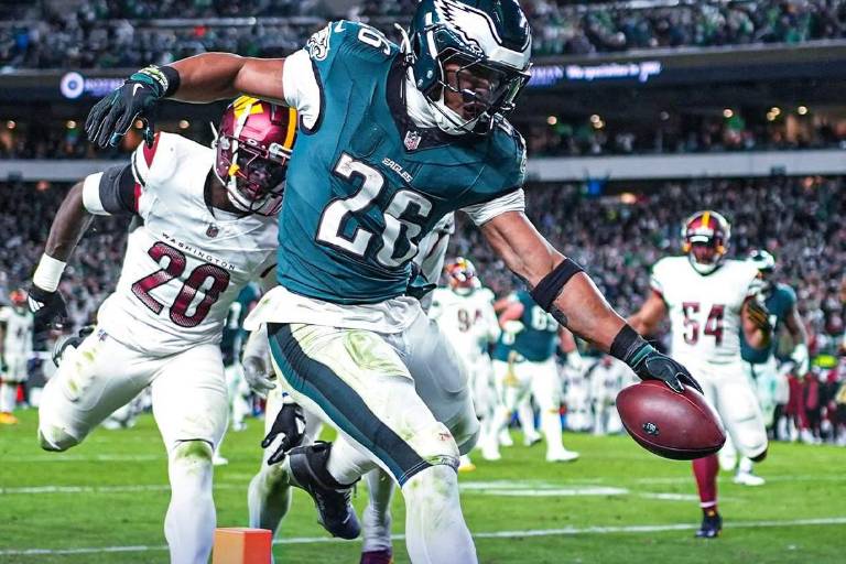 Eagles remontan y vencen a Commanders en emocionante Thursday Night Football