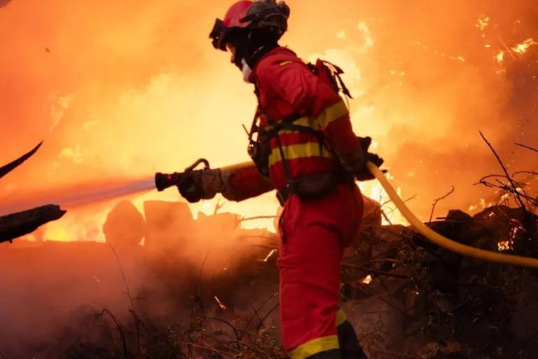Crítica, la situación de los incendios forestales en España