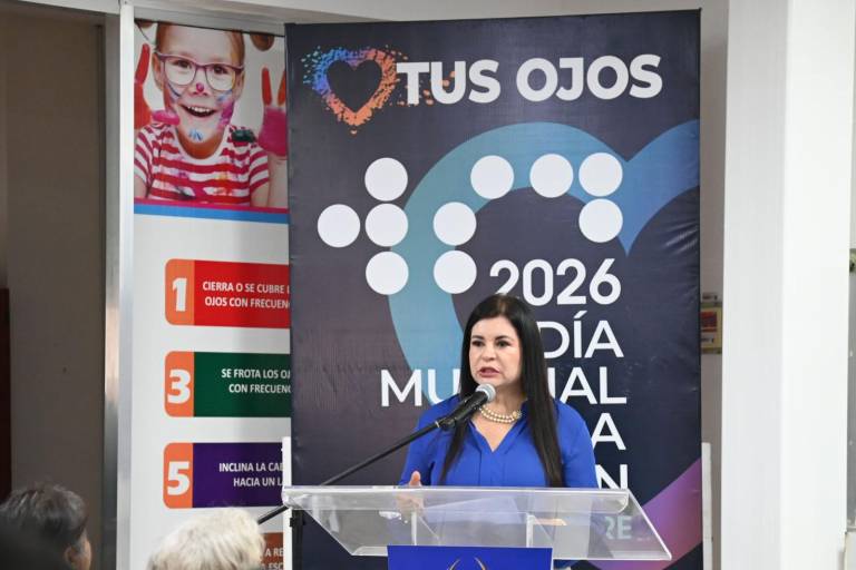Refrenda la UAS su compromiso humanista con la sociedad al brindar, a través del CIDOCS, atención oftalmológica gratuita y lentes para lectura a personas con debilidad visual
