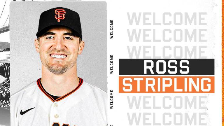 El lanzador Ross Stripling llega a los Gigantes de San Francisco.