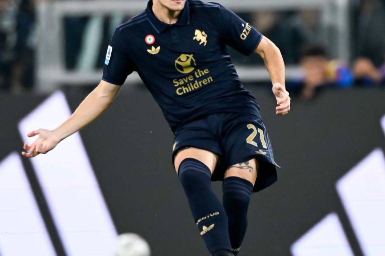 Juventus vence a la Lazio y empata con Napoli en la cima de la Serie A