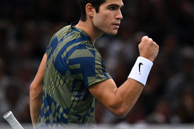 Carlos Alcaraz abandona el París Másters por lesión