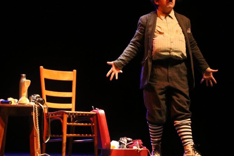 Invitan a participar en el Festival de Monólogos Teatro a un Sola Voz