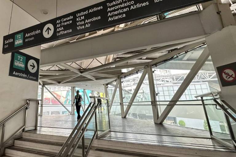 AICM y AIFA paran operaciones por caída de cenizas del volcán Popocatépetl