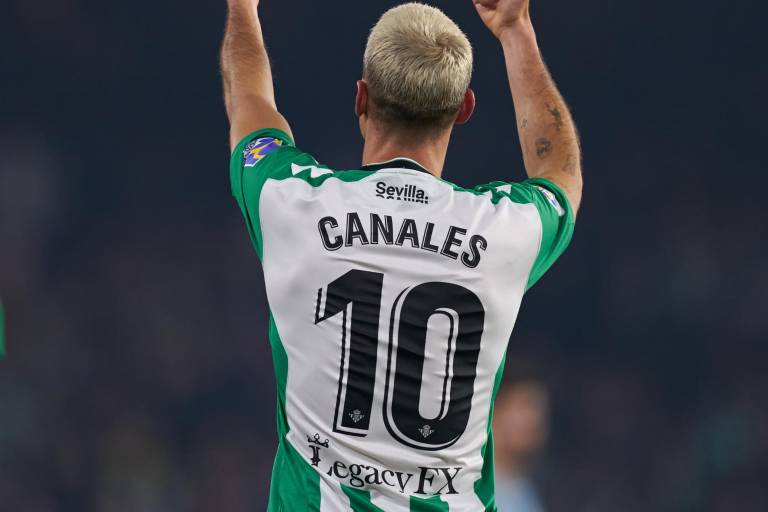 Rayados confirma acuerdo con Sergio Canales