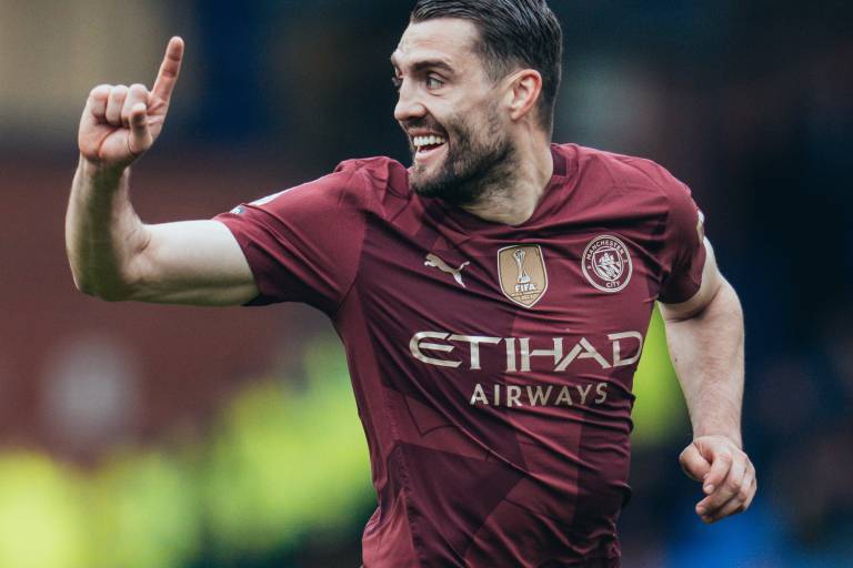 Golpe en la mesa del Manchester City en la apretada pelea por ir a Champions