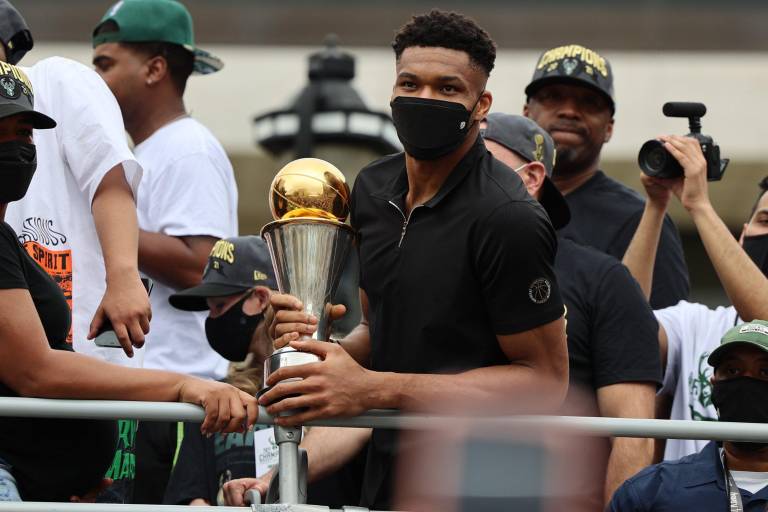 Milwaukee Bucks realiza su desfile de campeón de la NBA