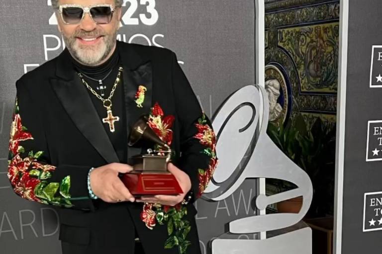 Premian a Manuel Mijares con un Latin Grammy Especial