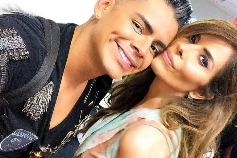 Muere Alex Peimbert, diseñador de modas de Juan Gabriel, Thalia y Gloria Trevi