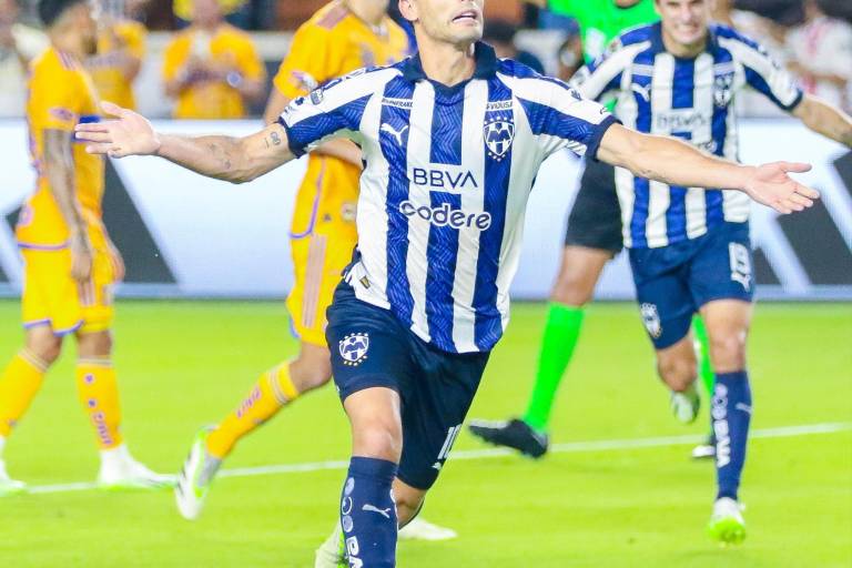 Canales, en juego polémico, le dio triunfo y boleto a Monterrey en Clásico Regio