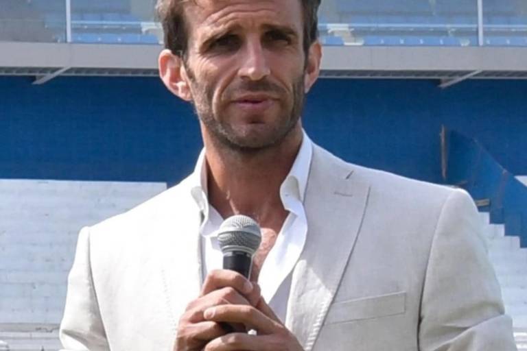 Cruz Azul hace oficial llegada de Iván Alonso