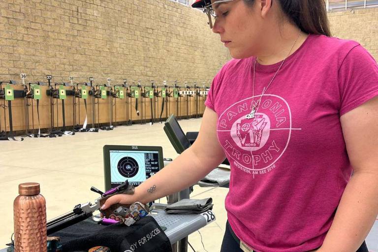 Alejandra Zavala denuncia malos tratos a atletas en París 2024