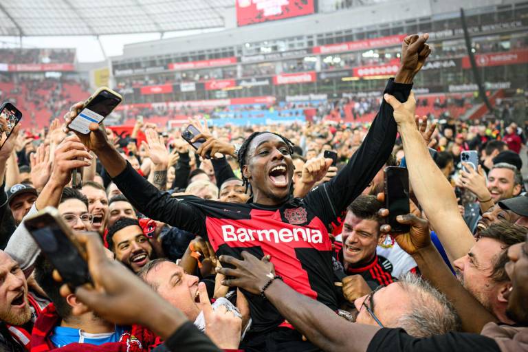 El Leverkusen de Xabi Alonso se corona campeón alemán con goleada