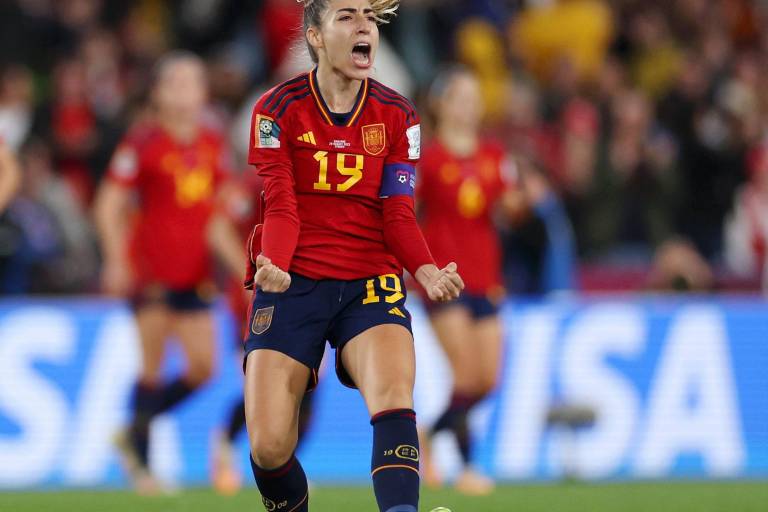 Heroína de España se entera de la muerte de su padre después de la final