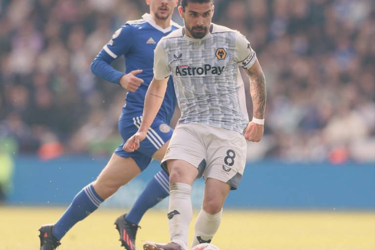Leicester se sacude mala racha ante los Wolves; Raúl Jiménez fuera por tercer duelo al hilo