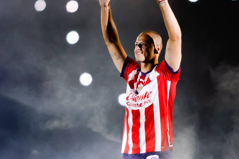 Locura total en regreso del Chicharito a Chivas