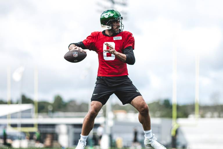 Aaron Rodgers no seguirá en los Jets