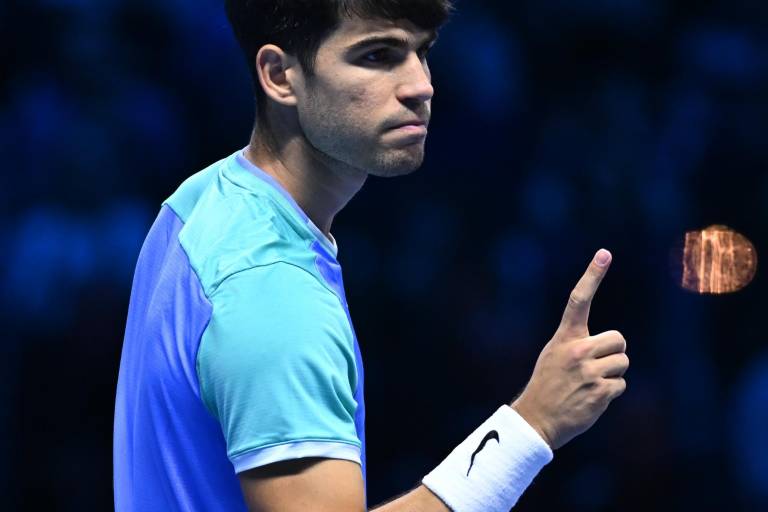 Carlos Alcaraz se deshace ante Casper Ruud en Turín