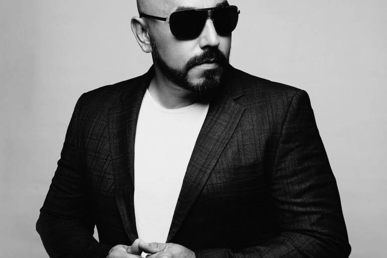 Opina Lupillo Rivera sobre anillo de Belinda